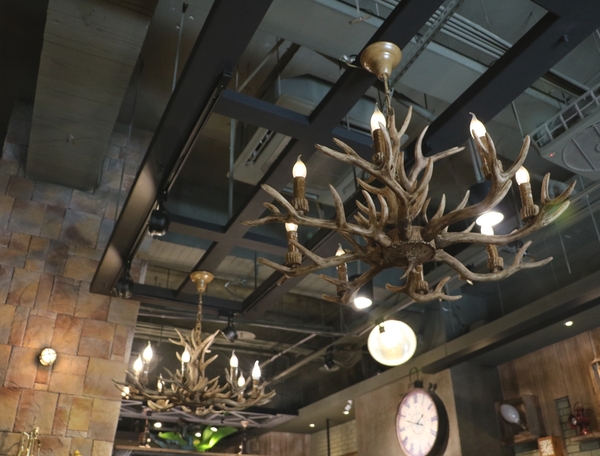 高雄 三民區。卡菲．小食光咖啡館-河堤店，真正夯工業風餐廳