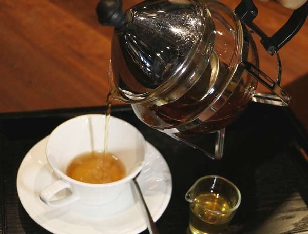 高雄 三民區。卡菲．小食光咖啡館-河堤店，真正夯工業風餐廳