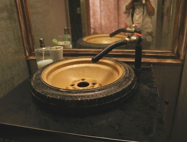 高雄 三民區。卡菲．小食光咖啡館-河堤店，真正夯工業風餐廳