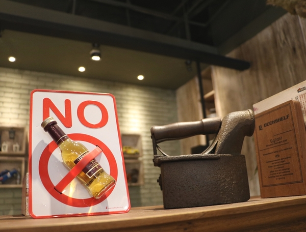 高雄 三民區。卡菲．小食光咖啡館-河堤店，真正夯工業風餐廳