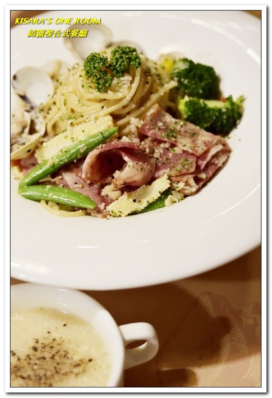 綺麗 CHI LI COFFEE:台中西屯區義大利麵/披薩/火鍋.還有日本小物,一次滿足──綺麗複合式餐廳