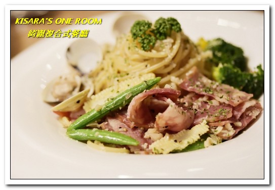 綺麗 CHI LI COFFEE:台中西屯區義大利麵/披薩/火鍋.還有日本小物,一次滿足──綺麗複合式餐廳