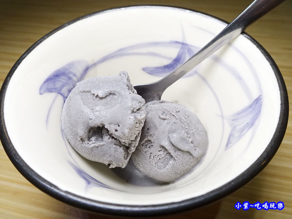 明治芝麻冰淇淋-御代櫻壽司割烹.jpg