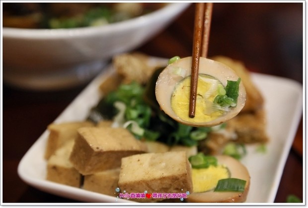 [中壢美食]匠骰子牛肉麵/爆濃番茄湯頭/超軟嫩半筋半肉/Q彈手工麵條/招牌滷腓腸/SOGO商圈