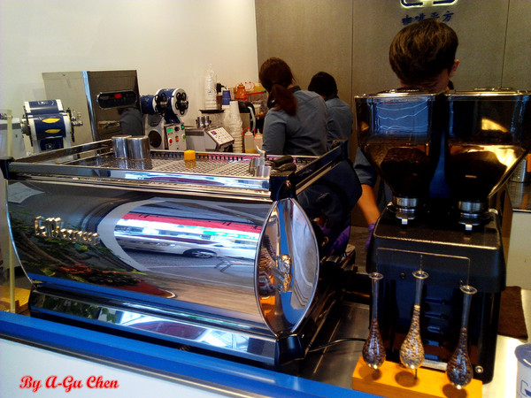 咖啡平方隨行吧(崇德店):【臺南Ω東區】咖啡平方(崇德店)。平價也能有一杯好嘎逼 咖啡平方隨行吧(崇德店):【臺南Ω東區】咖啡平方(崇德店)。平價也能有一杯好嘎逼