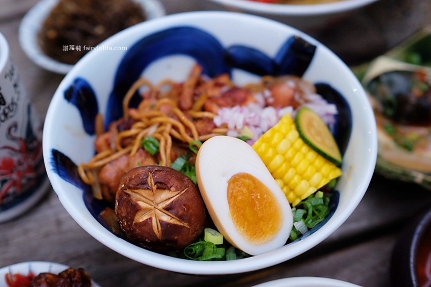 織田信長。中壢拉麵推薦 活體「巨無霸波士頓大龍蝦拉麵」直接端上桌,每日限量、晚來吃不到! @蹦啾♥謝蘿莉 La vie heureuse