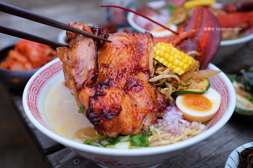 織田信長。中壢拉麵推薦 活體「巨無霸波士頓大龍蝦拉麵」直接端上桌,每日限量、晚來吃不到! @蹦啾♥謝蘿莉 La vie heureuse