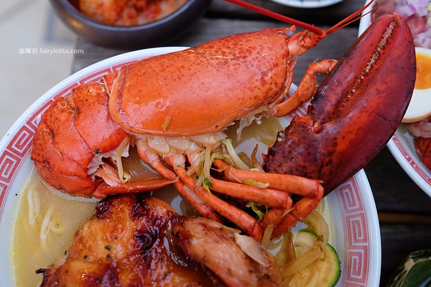 織田信長。中壢拉麵推薦 活體「巨無霸波士頓大龍蝦拉麵」直接端上桌,每日限量、晚來吃不到! @蹦啾♥謝蘿莉 La vie heureuse