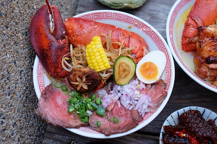 織田信長。中壢拉麵推薦 活體「巨無霸波士頓大龍蝦拉麵」直接端上桌,每日限量、晚來吃不到! @蹦啾♥謝蘿莉 La vie heureuse