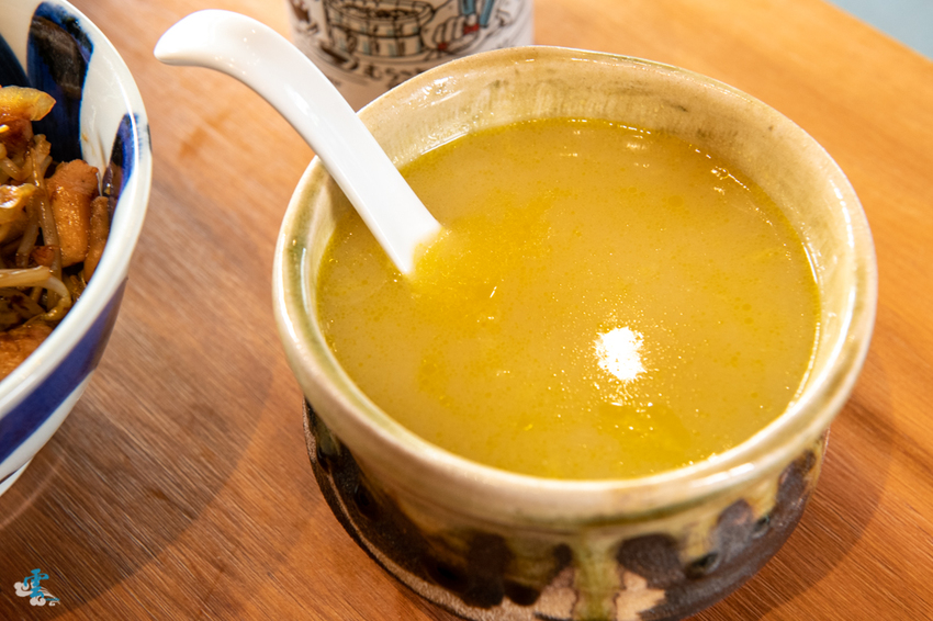 波士頓龍蝦配上照燒雞腿排,給你專屬的味蕾放縱