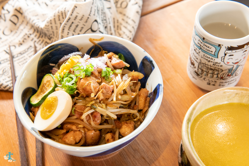 波士頓龍蝦配上照燒雞腿排,給你專屬的味蕾放縱