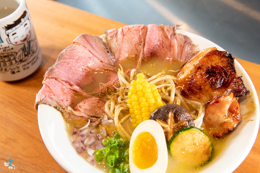 波士頓龍蝦配上照燒雞腿排,給你專屬的味蕾放縱