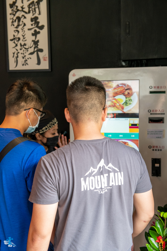 波士頓龍蝦配上照燒雞腿排,給你專屬的味蕾放縱