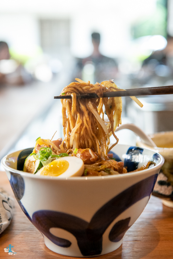 波士頓龍蝦配上照燒雞腿排,給你專屬的味蕾放縱