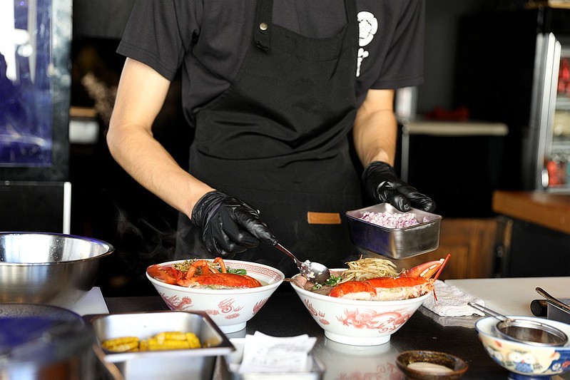 桃園中壢必吃隱藏美食織田信長拉麵現撈波士頓龍蝦拉麵318