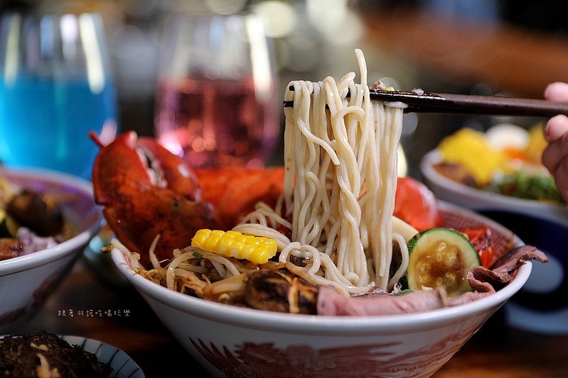 桃園中壢必吃隱藏美食織田信長拉麵現撈波士頓龍蝦拉麵399