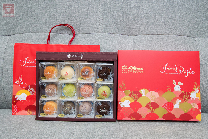 【臺南美食】巷弄內在地人才知道地的中秋禮盒｜巧克力流沙月餅｜抹茶白玉抹茶控超愛｜傳統烏豆蛋黃酥口味｜現在買享優惠~~咿吉麵包坊中秋禮盒 - 南人幫