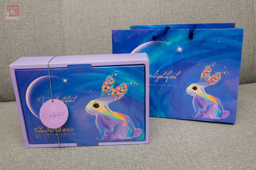 【臺南美食】巷弄內在地人才知道地的中秋禮盒｜巧克力流沙月餅｜抹茶白玉抹茶控超愛｜傳統烏豆蛋黃酥口味｜現在買享優惠~~咿吉麵包坊中秋禮盒 - 南人幫