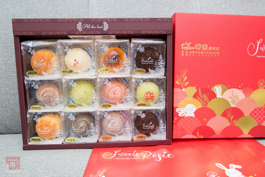 【臺南美食】巷弄內在地人才知道地的中秋禮盒｜巧克力流沙月餅｜抹茶白玉抹茶控超愛｜傳統烏豆蛋黃酥口味｜現在買享優惠~~咿吉麵包坊中秋禮盒 - 南人幫