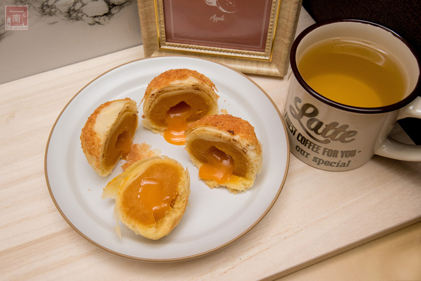 【臺南美食】巷弄內在地人才知道地的中秋禮盒｜巧克力流沙月餅｜抹茶白玉抹茶控超愛｜傳統烏豆蛋黃酥口味｜現在買享優惠~~咿吉麵包坊中秋禮盒 - 南人幫