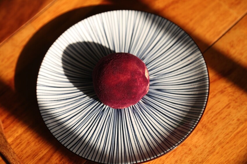 最新款中秋月餅禮盒開箱/多種口味月餅一次品嚐.大推流芯.麻糬內餡系列.讓人驚艷/早鳥預購享85折優惠 - 進食的巨鼠