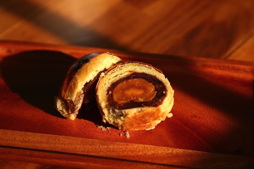 最新款中秋月餅禮盒開箱/多種口味月餅一次品嚐.大推流芯.麻糬內餡系列.讓人驚艷/早鳥預購享85折優惠 - 進食的巨鼠