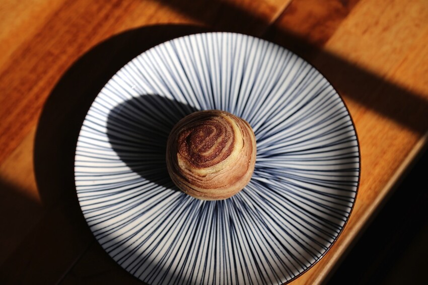 最新款中秋月餅禮盒開箱/多種口味月餅一次品嚐.大推流芯.麻糬內餡系列.讓人驚艷/早鳥預購享85折優惠 - 進食的巨鼠