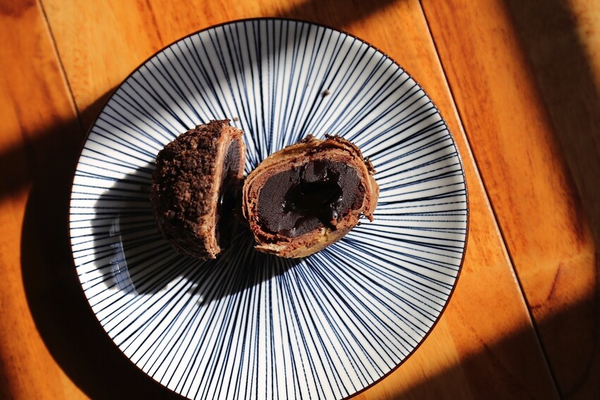 最新款中秋月餅禮盒開箱/多種口味月餅一次品嚐.大推流芯.麻糬內餡系列.讓人驚艷/早鳥預購享85折優惠 - 進食的巨鼠