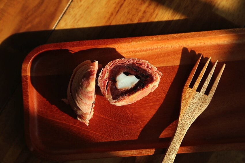 最新款中秋月餅禮盒開箱/多種口味月餅一次品嚐.大推流芯.麻糬內餡系列.讓人驚艷/早鳥預購享85折優惠 - 進食的巨鼠