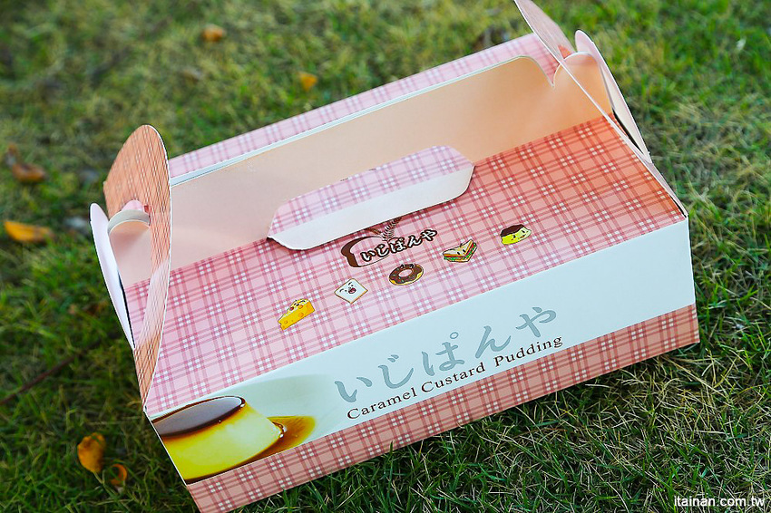 台南甜點麵包｜咿吉麵包坊~草莓控暴動啦!!冬季限定草莓系列蛋糕甜點麵包一次get!台南好市多周邊美食 - 台南好Food遊