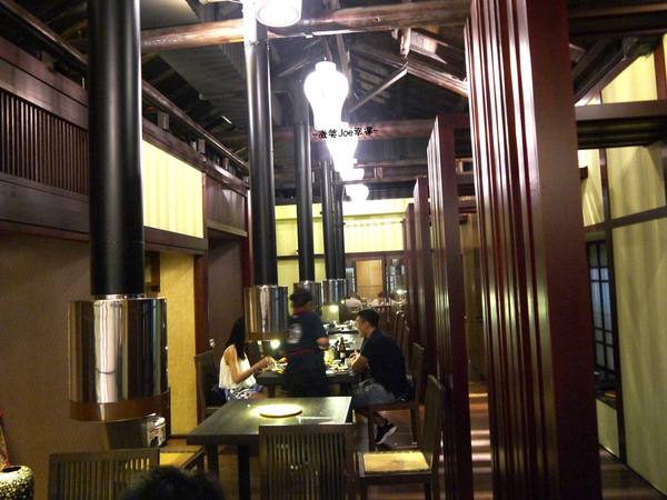 笑俱場，日式建築樣貌的燒烤店~店員熱情食物深得我心!!!!