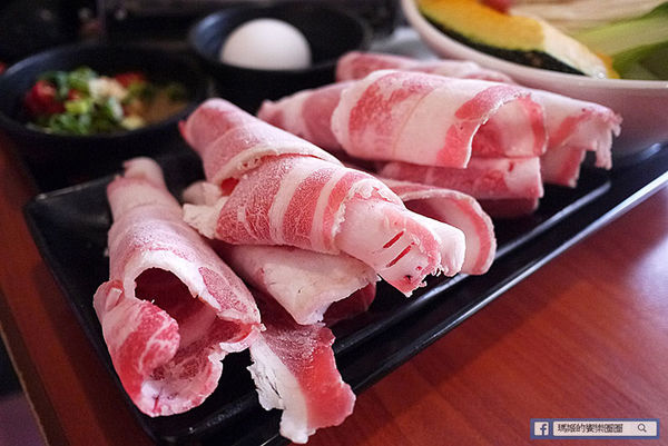 新北林口【茶自點複合式餐飲林口長庚店】飽足好吃高CP值套餐!聊天泡茶厚所在。林口長庚美食推薦。捷運長庚醫院站美食