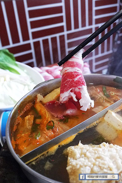 新北林口【茶自點複合式餐飲林口長庚店】飽足好吃高CP值套餐!聊天泡茶厚所在。林口長庚美食推薦。捷運長庚醫院站美食