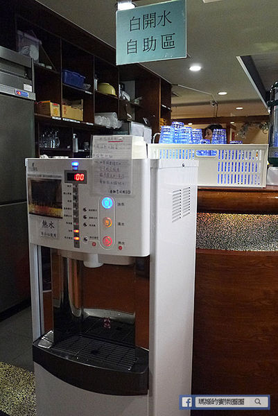 新北林口【茶自點複合式餐飲林口長庚店】飽足好吃高CP值套餐!聊天泡茶厚所在。林口長庚美食推薦。捷運長庚醫院站美食