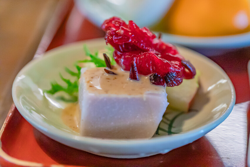 高雄美食 – 六梅草堂 x 武德殿旁只營業假日的無菜單料理