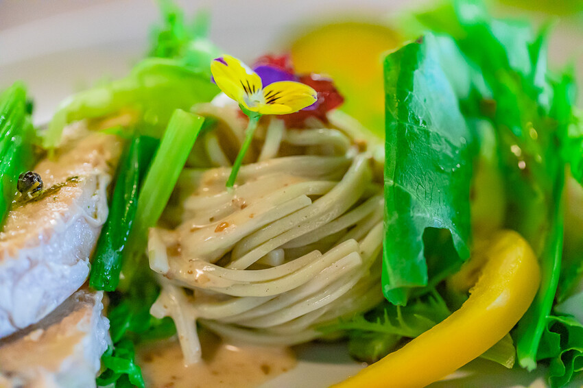 高雄美食 – 六梅草堂 x 武德殿旁只營業假日的無菜單料理