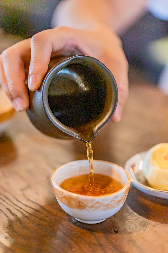 高雄美食 – 六梅草堂 x 武德殿旁只營業假日的無菜單料理