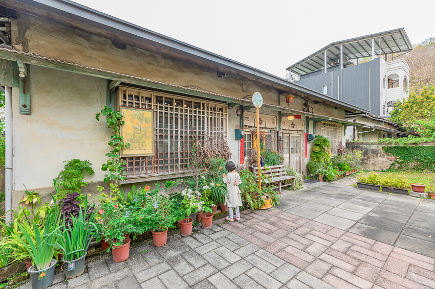 高雄美食 – 六梅草堂 x 武德殿旁只營業假日的無菜單料理