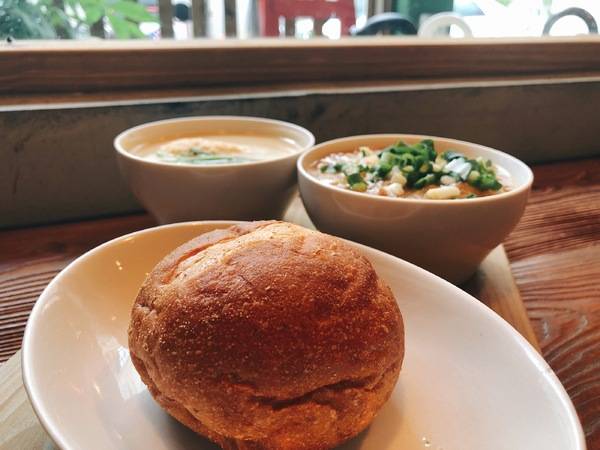 家.溫度湯專門店 SOUP STOCKSTORE:家.溫度湯專門店(草悟店)二訪:每日提供7~8種新鮮熬煮湯品(選用產銷履歷豬肉 紐澳牛肉 國產雞肉 國產蔬菜) *手工麵包必點啊!!!