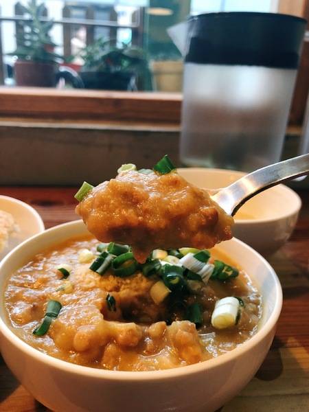 家.溫度湯專門店 SOUP STOCKSTORE:家.溫度湯專門店(草悟店)二訪:每日提供7~8種新鮮熬煮湯品(選用產銷履歷豬肉 紐澳牛肉 國產雞肉 國產蔬菜) *手工麵包必點啊!!!