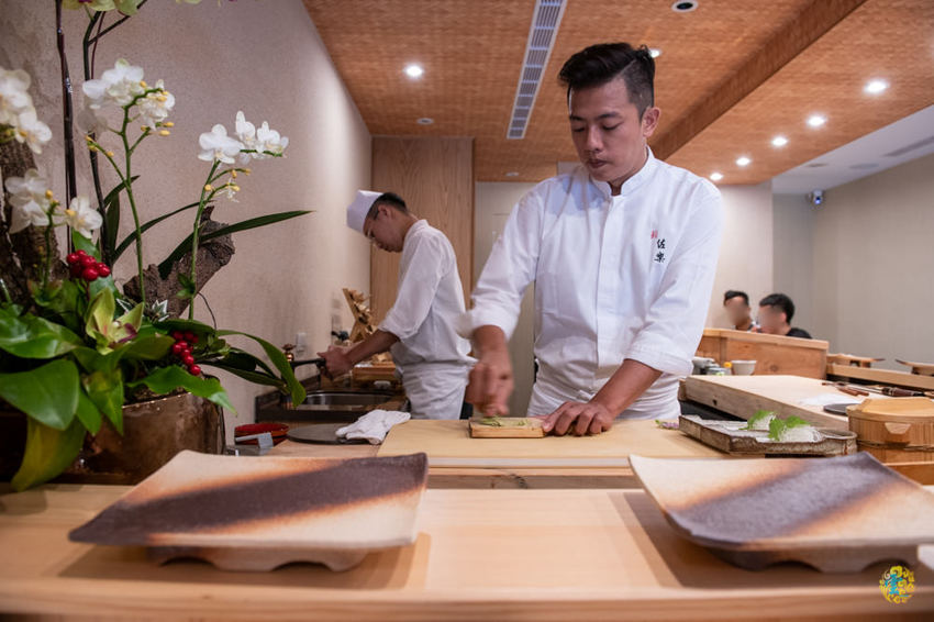 大安無菜單日式料理》鮨佐樂 Omakase - 一期一會的頂級饗宴 創意無菜單料理推薦 - 時空幻境 凌雲江海清