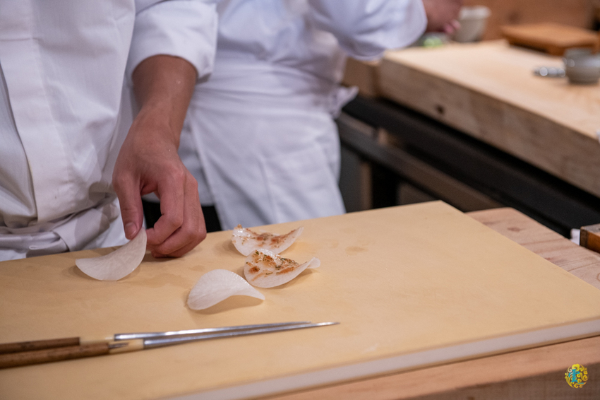 大安無菜單日式料理》鮨佐樂 Omakase - 一期一會的頂級饗宴 創意無菜單料理推薦 - 時空幻境 凌雲江海清