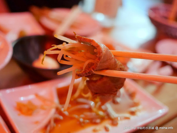 三代目安兵衛 台湾一號店：【食記】台中三代目屋台餃子安兵衛-台灣一號店@西區中美橫丁Hirome ひろめ横丁&廣三SOGO-捷運BRT科博館 : 弘人市場在台灣!輕鬆享受高知飲食文化