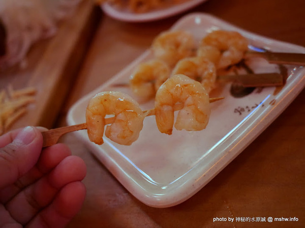 三代目安兵衛 台湾一號店：【食記】台中三代目屋台餃子安兵衛-台灣一號店@西區中美橫丁Hirome ひろめ横丁&廣三SOGO-捷運BRT科博館 : 弘人市場在台灣!輕鬆享受高知飲食文化