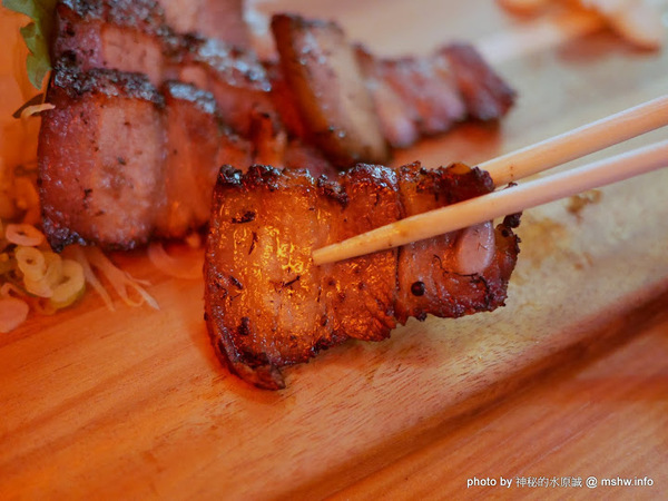 三代目安兵衛 台湾一號店：【食記】台中三代目屋台餃子安兵衛-台灣一號店@西區中美橫丁Hirome ひろめ横丁&廣三SOGO-捷運BRT科博館 : 弘人市場在台灣!輕鬆享受高知飲食文化