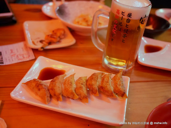 三代目安兵衛 台湾一號店：【食記】台中三代目屋台餃子安兵衛-台灣一號店@西區中美橫丁Hirome ひろめ横丁&廣三SOGO-捷運BRT科博館 : 弘人市場在台灣!輕鬆享受高知飲食文化