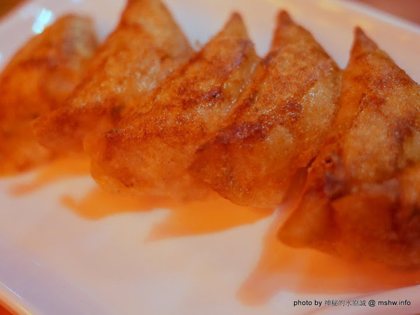 三代目安兵衛 台湾一號店：【食記】台中三代目屋台餃子安兵衛-台灣一號店@西區中美橫丁Hirome ひろめ横丁&廣三SOGO-捷運BRT科博館 : 弘人市場在台灣!輕鬆享受高知飲食文化