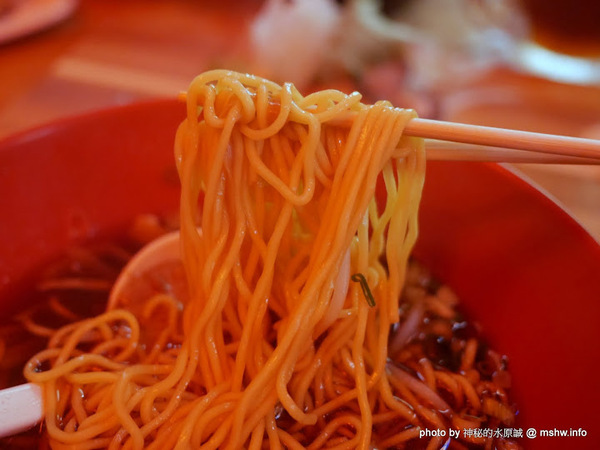 三代目安兵衛 台湾一號店：【食記】台中三代目屋台餃子安兵衛-台灣一號店@西區中美橫丁Hirome ひろめ横丁&廣三SOGO-捷運BRT科博館 : 弘人市場在台灣!輕鬆享受高知飲食文化