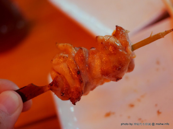 三代目安兵衛 台湾一號店：【食記】台中三代目屋台餃子安兵衛-台灣一號店@西區中美橫丁Hirome ひろめ横丁&廣三SOGO-捷運BRT科博館 : 弘人市場在台灣!輕鬆享受高知飲食文化