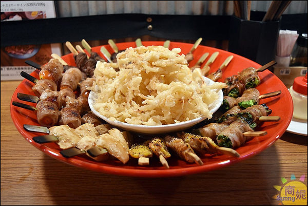 三代目安兵衛 台湾一號店:台中西區特色美食。安兵衛。免機票穿越到日本 浮誇串燒新登場 加碼燒肉火鍋買一送一太超值!